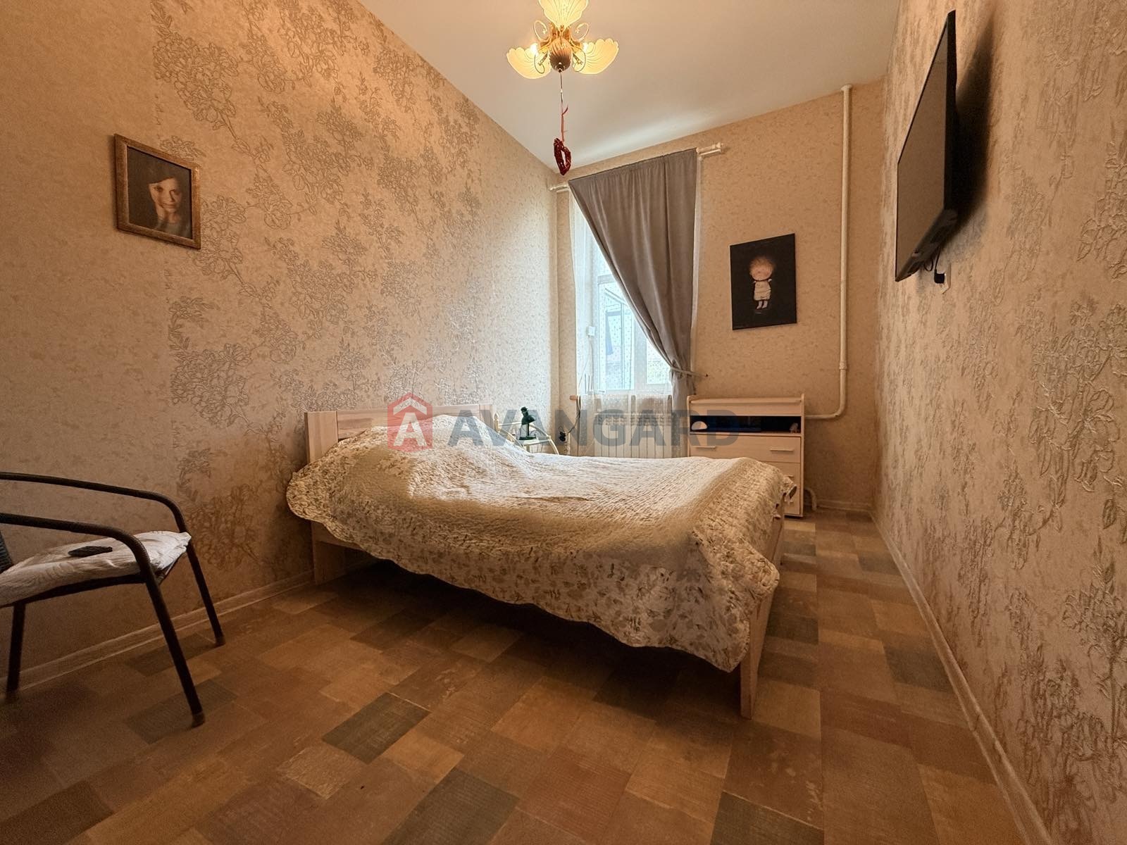 4 ��. ��������, 95/70/20 ��. �., 3/3 ������ ���� 19