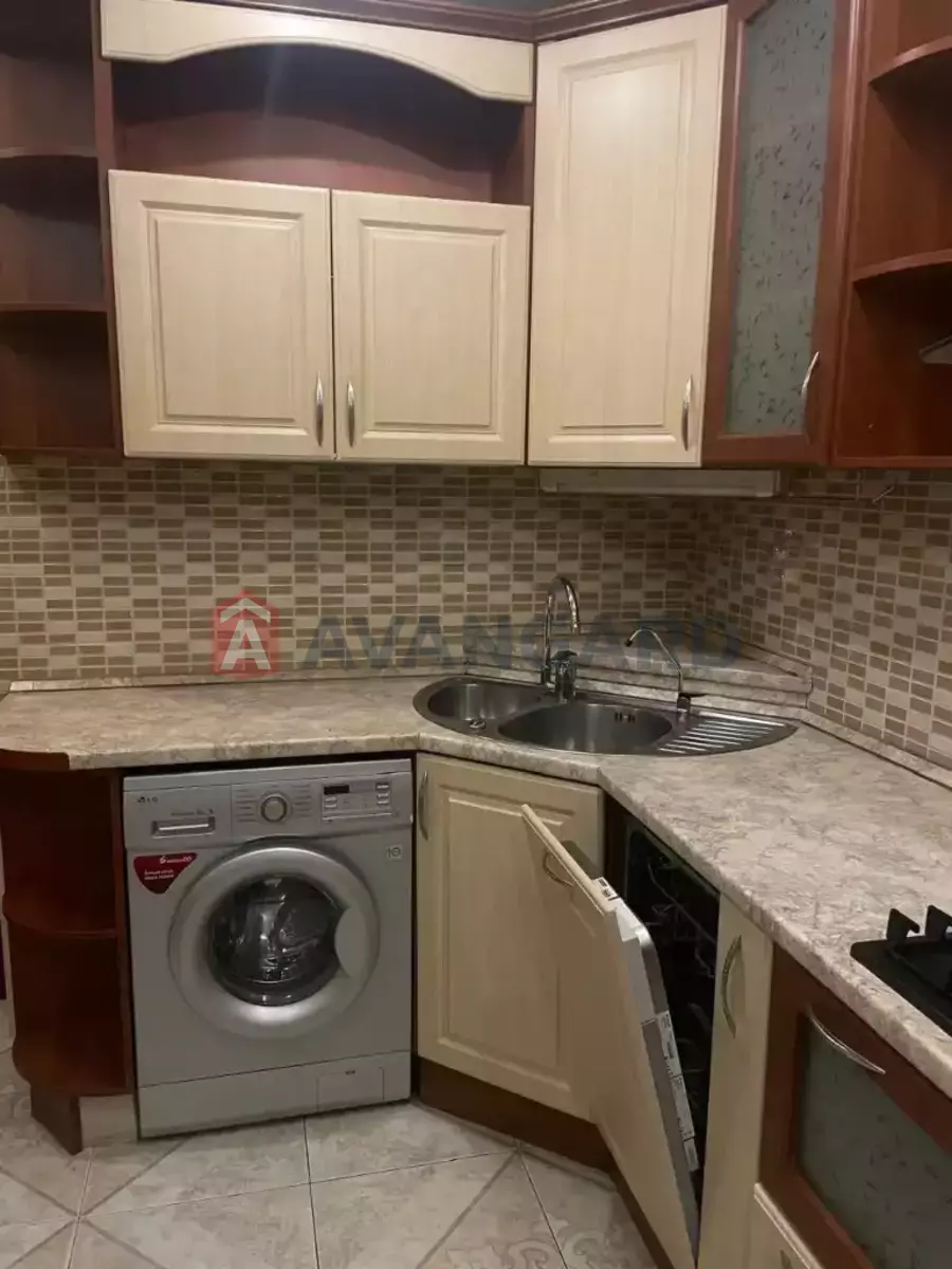 4 ��. ��������, 104/60/20 ��. �., 10/10 ������ ���� 3