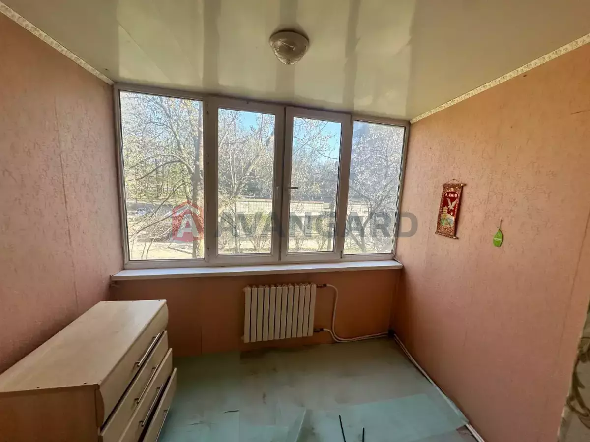 4 ��. ��������, 98/-/- ��. �., 2/9 ������ ���� 9