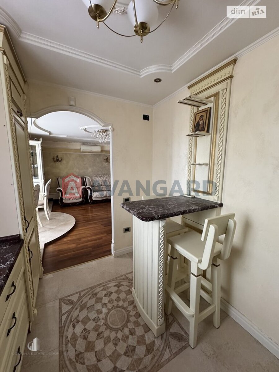 3 ��. ��������, 65/-/- ��. �., 5/5 ������ ���� 5