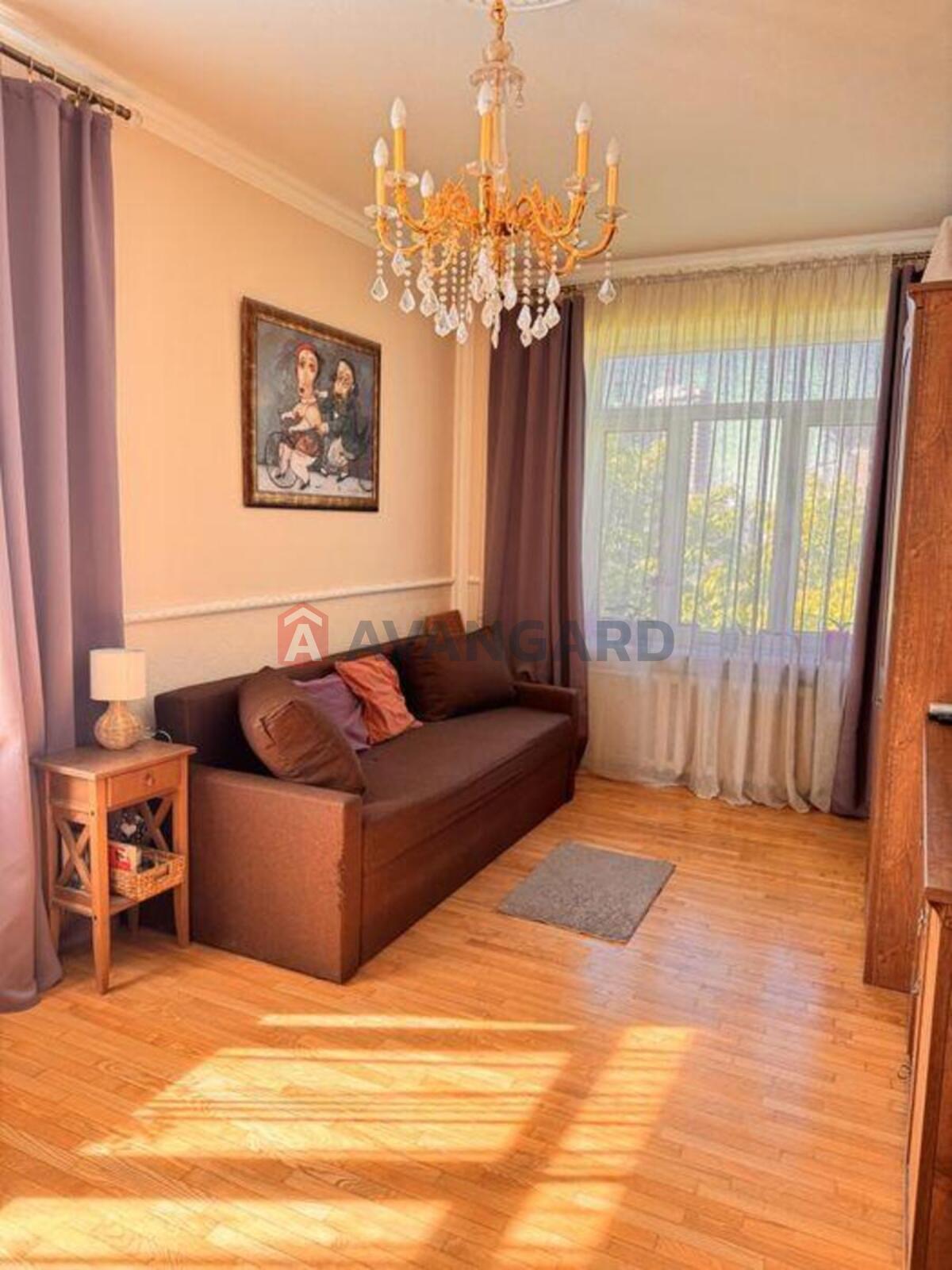 5 ��. ��������, 158/-/23 ��. �., 3/6 ������ ���� 9