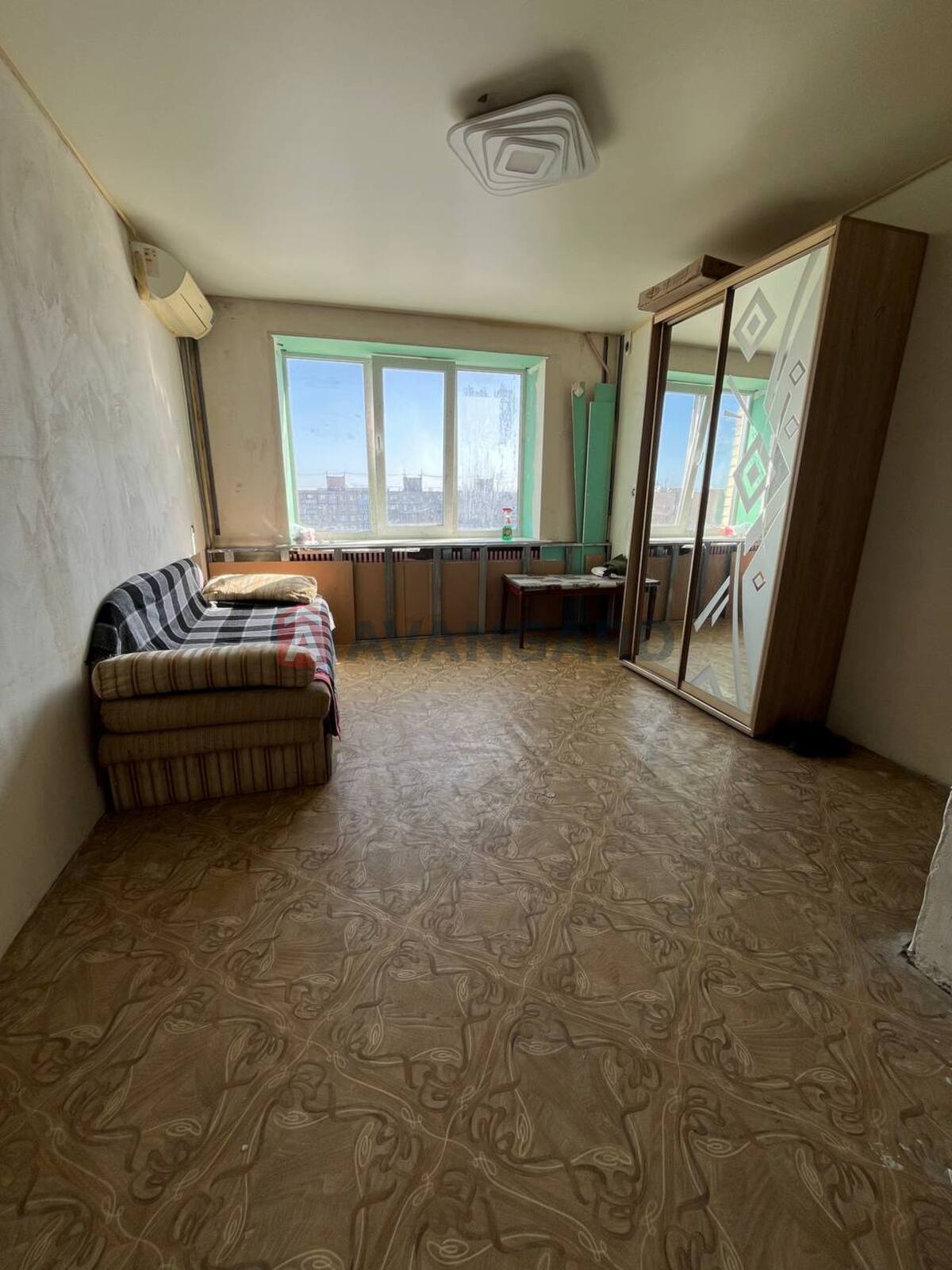 2 ����. ��������, 43/23/7 ��. �., 9/9 ���� ���� 6