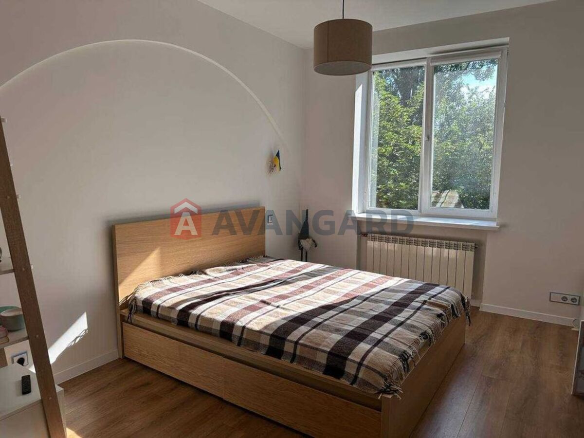 1 ��. ��������, 54/-/5 ��. �., 4/5 ������ ���� 11