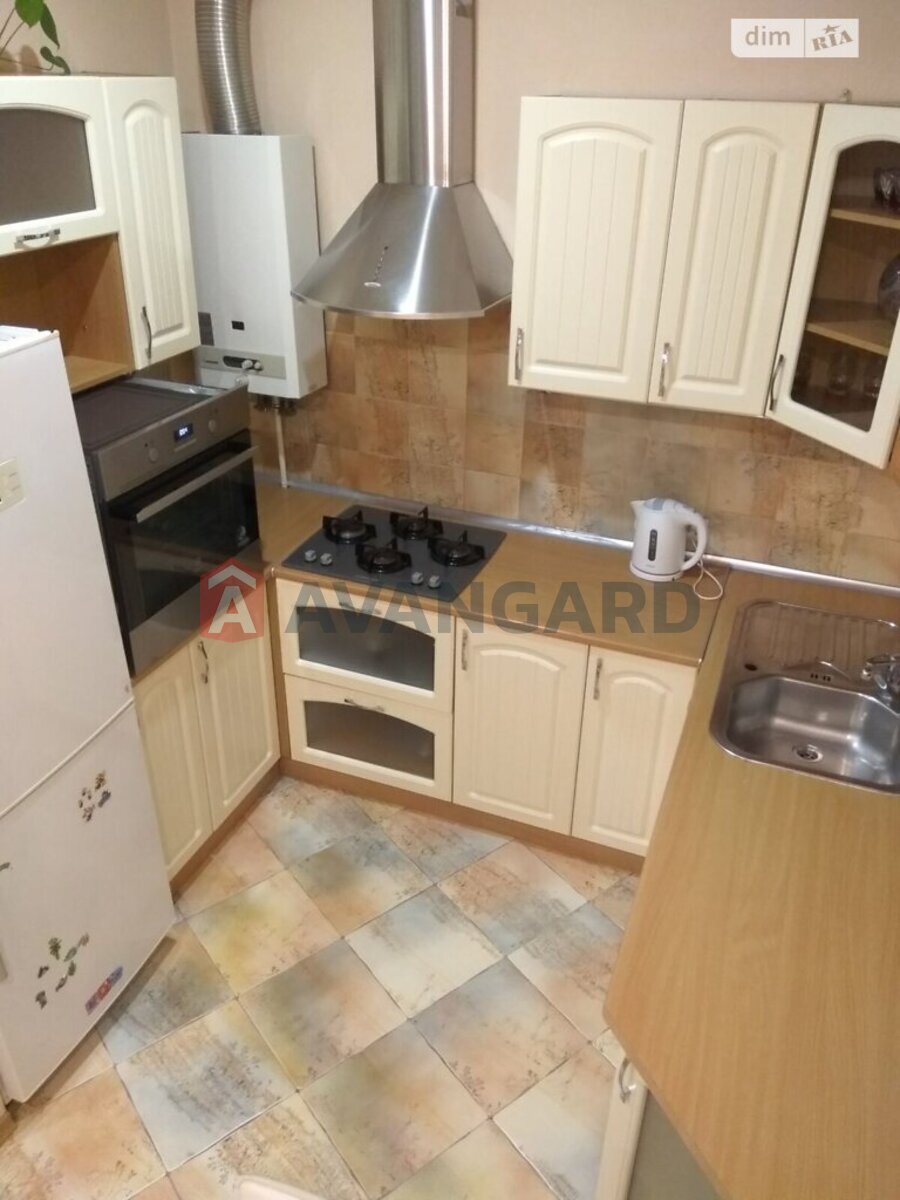 3 ��. ��������, 57/20/27 ��. �., 2/3 ������ ���� 5