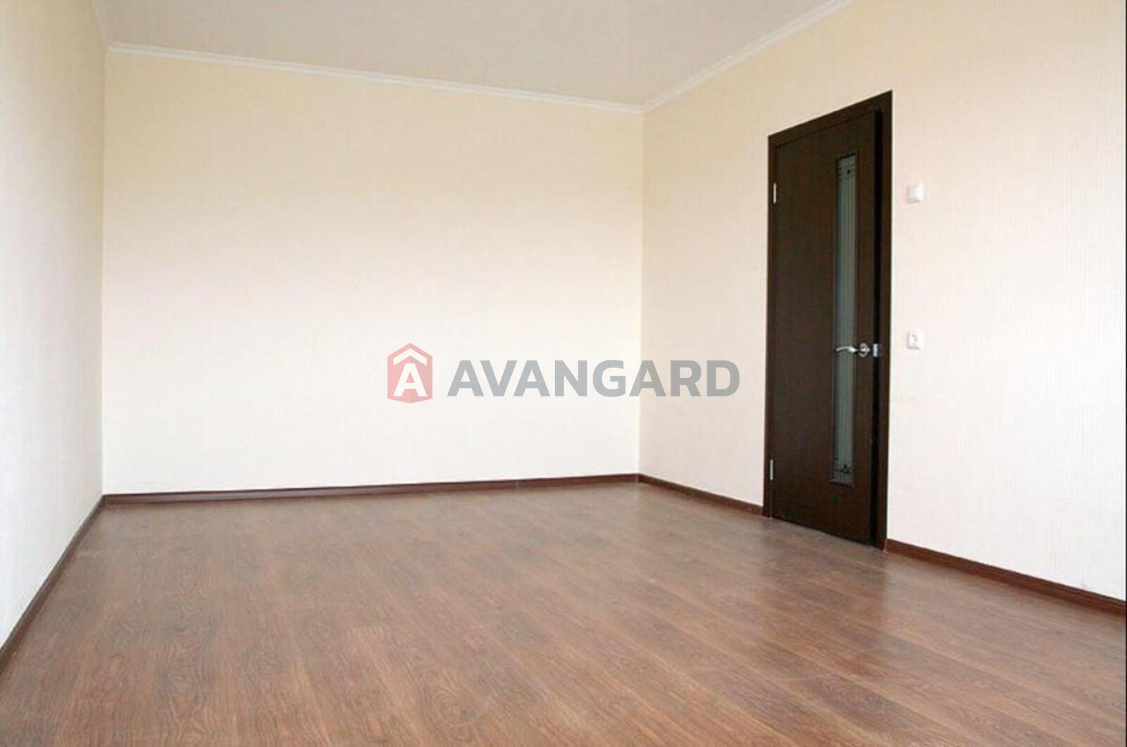 1 ��. ��������, 48/18/11 ��. �., 12/25 ������ ���� 3