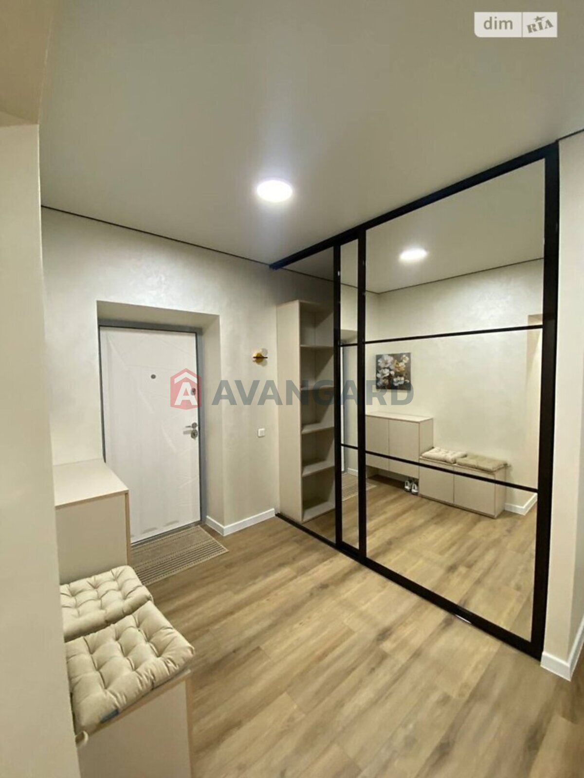 2 ��. ��������, 82/40/18 ��. �., 6/10 ������ ���� 2