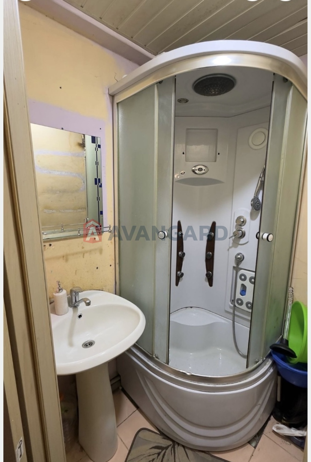 2 ��. ��������, 42/35/6 ��. �., 2/5 ������ ���� 8