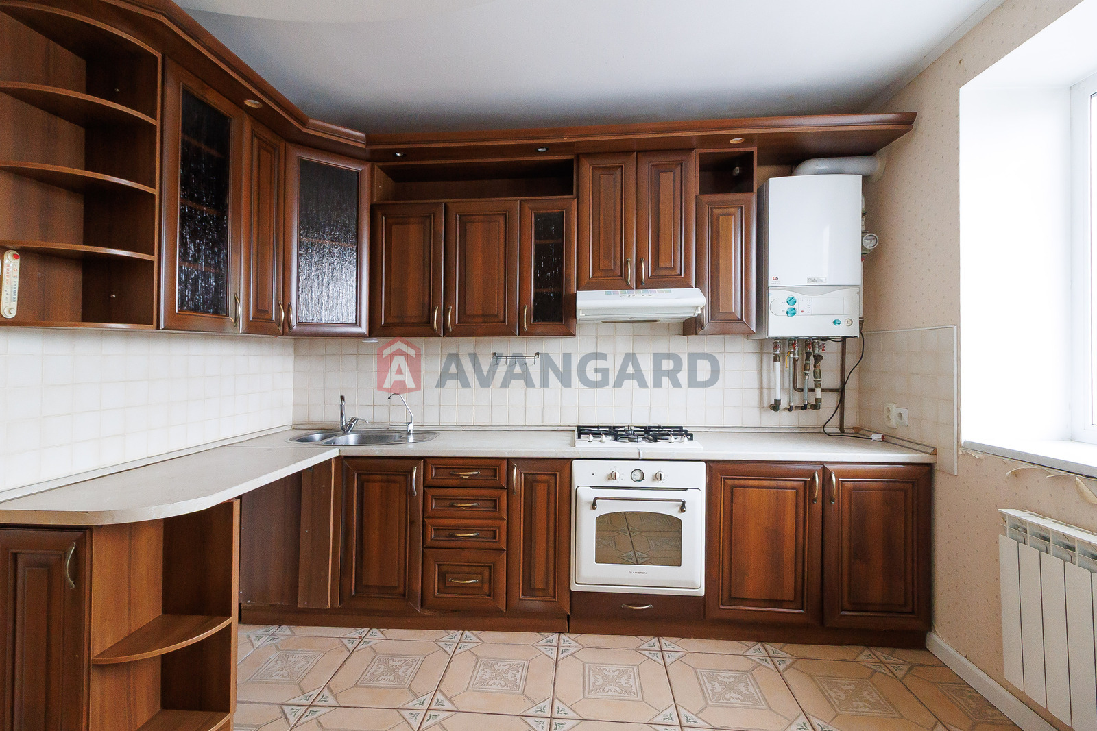 4 ��. ��������, 121,8/25,1/55,9 ��. �., 4/5 ������ ���� 9