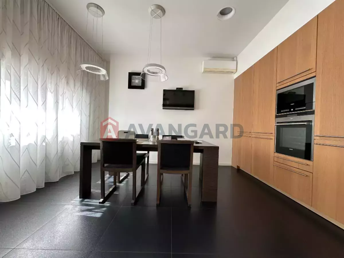 3 ��. ��������, 160/70/28 ��. �., 10/15 ������ ���� 9