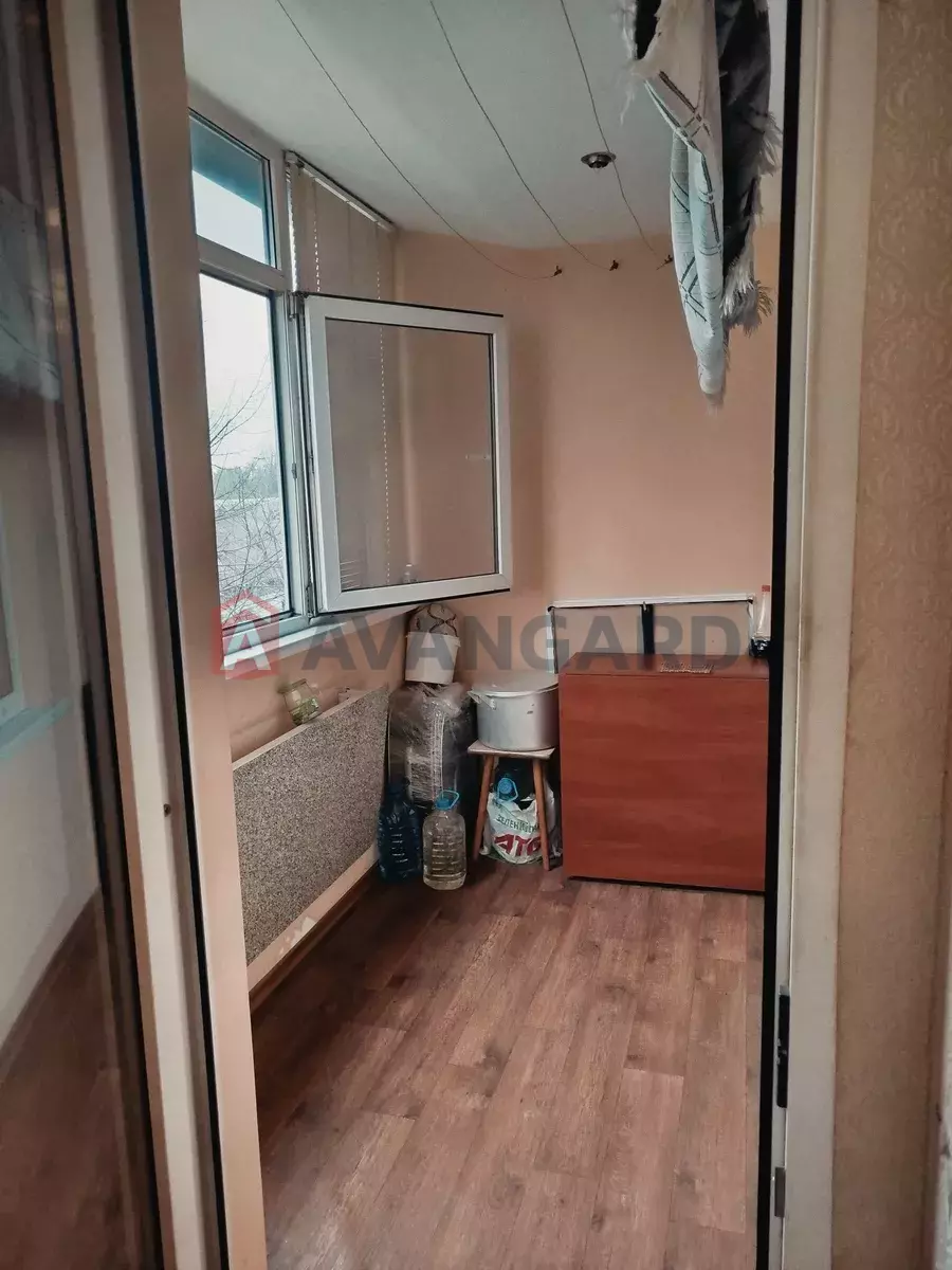 2 ��. ��������, 50/-/8 ��. �., 4/9 ������ ���� 4