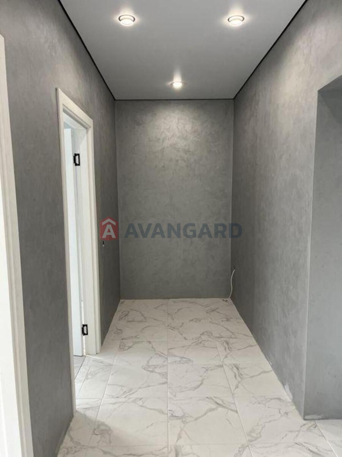 1 ��. ��������, 42/-/10 ��. �., 8/10 ������ ���� 5