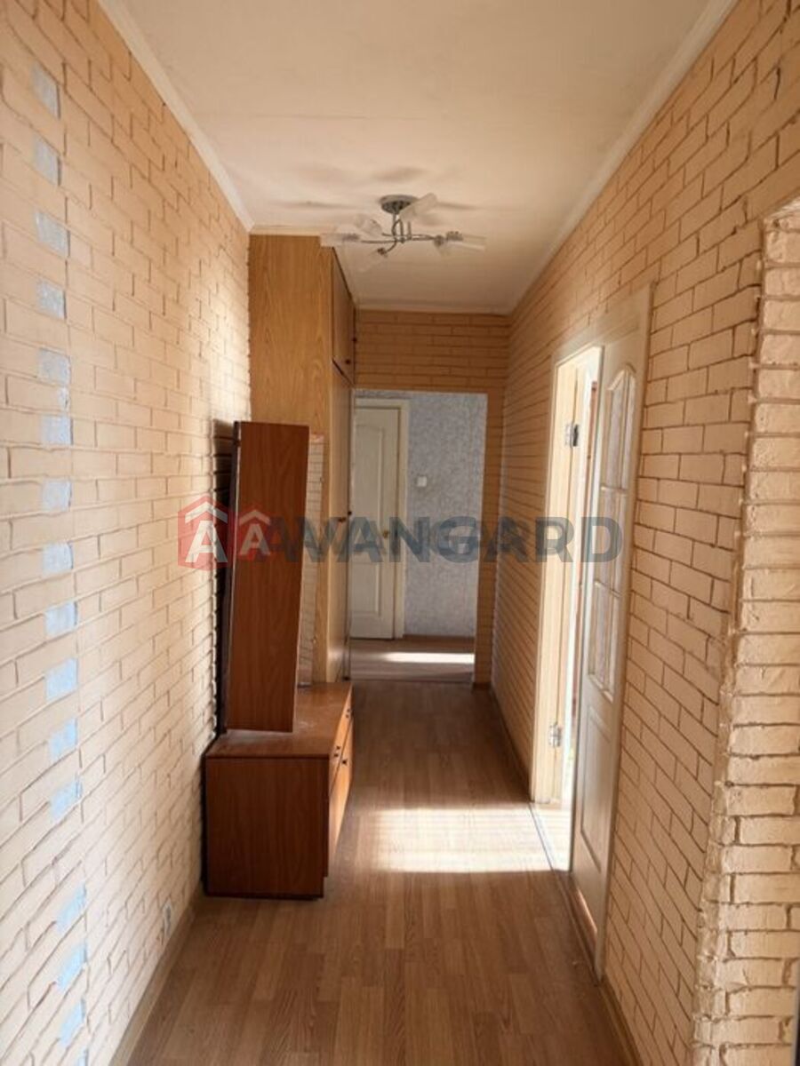 3 ��. ��������, 65/-/8 ��. �., 7/9 ������ ���� 8