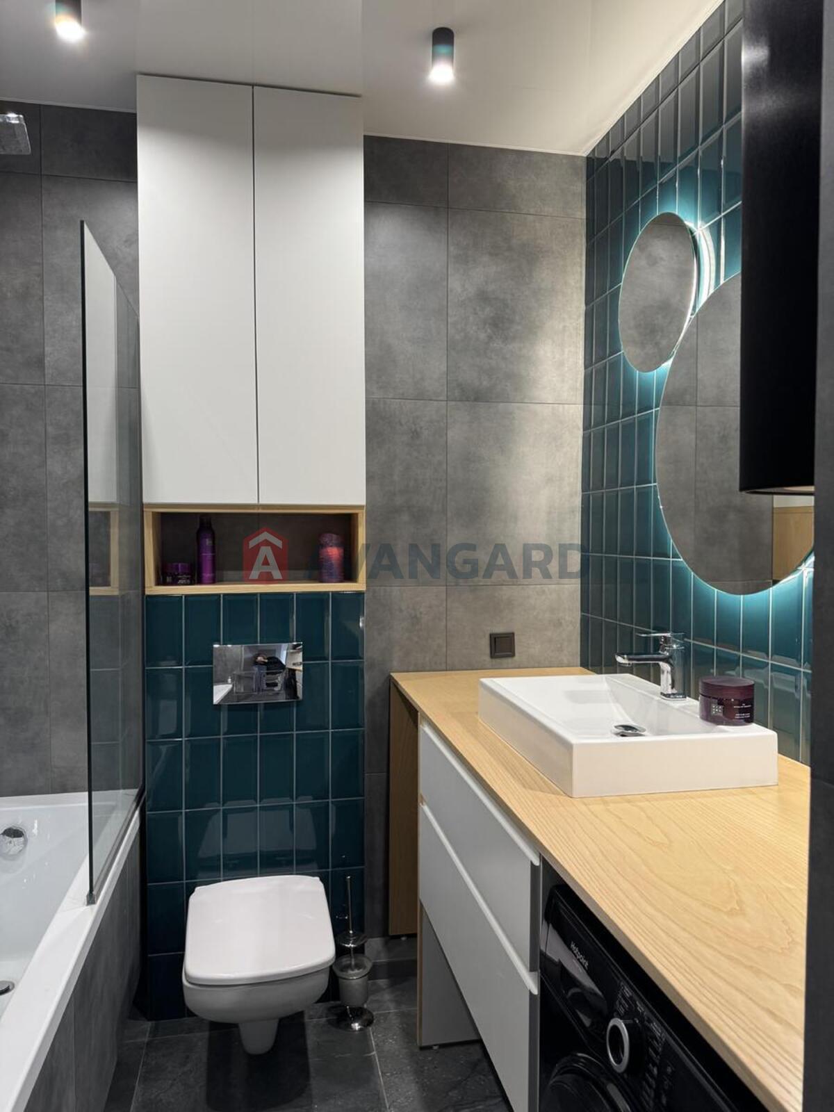 1 ����. ��������, 40/-/12 ��. �., 12/16 ���� ���� 3