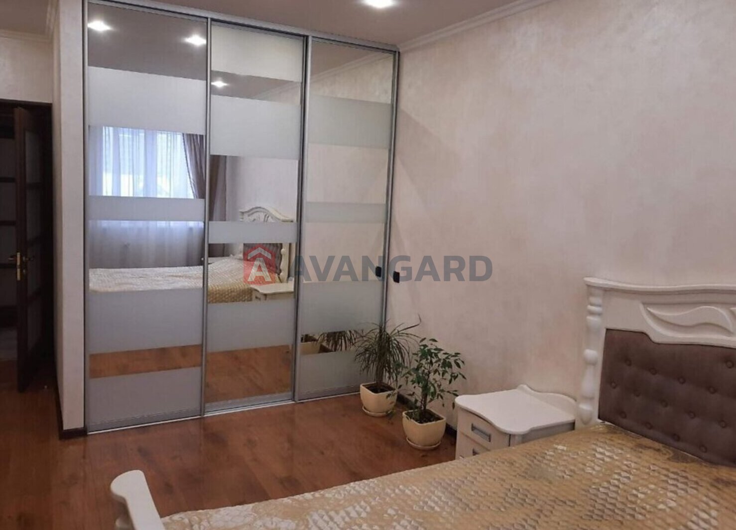 2 ��. ��������, 78/-/16 ��. �., 4/7 ������ ���� 9