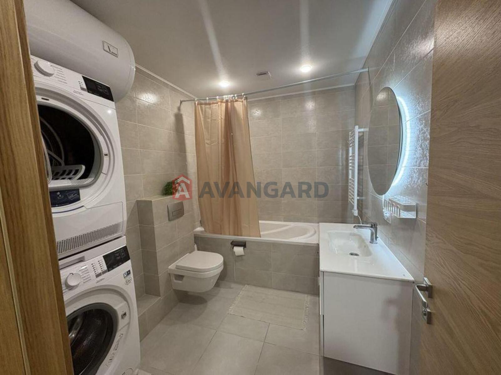 3 ����. ��������, 89/-/30 ��. �., 8/17 ���� ���� 5