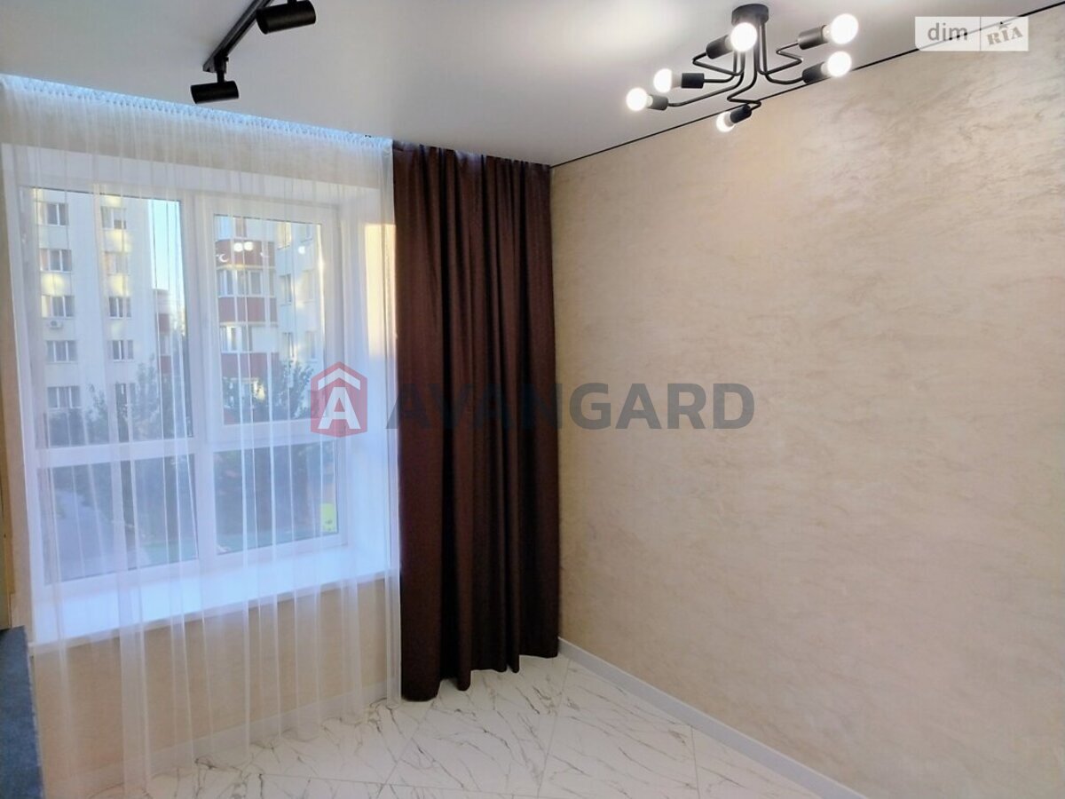 1 ����. ��������, 40/18/12 ��. �., 2/11 ���� ���� 5