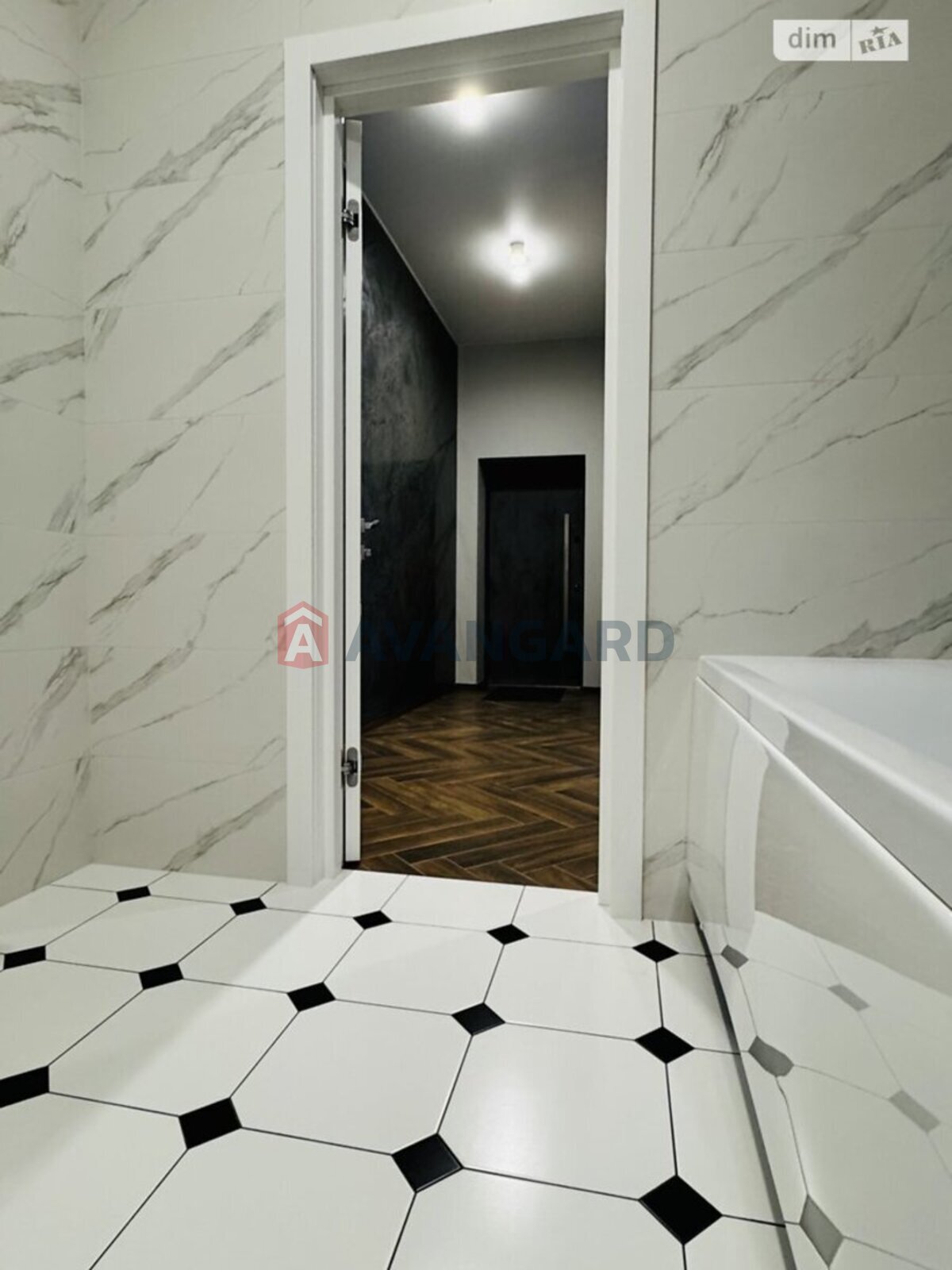 2 ��. ��������, 61/-/26 ��. �., 5/5 ������ ���� 22