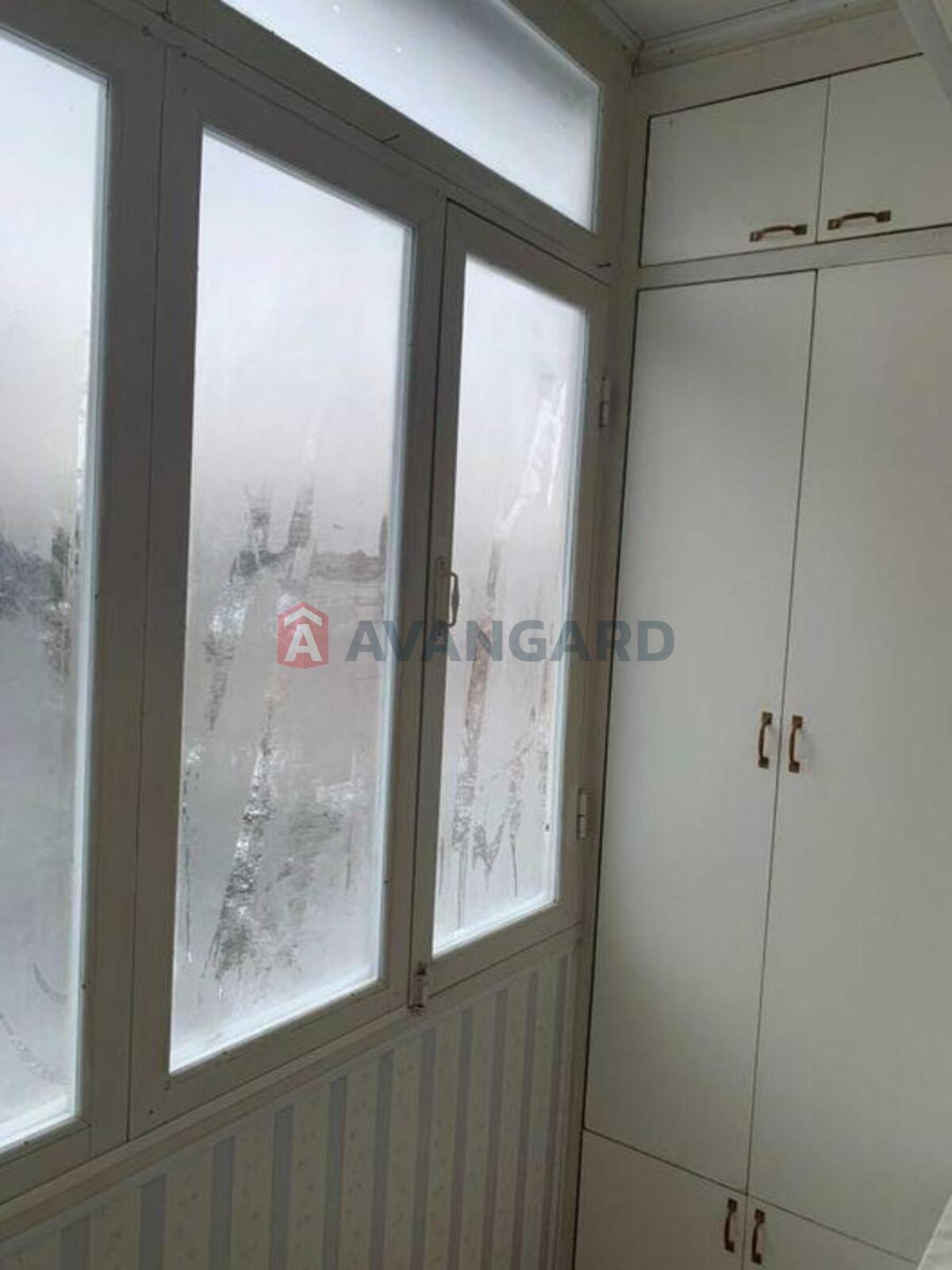 1 ��. ��������, 30/-/6 ��. �., 4/5 ������ ���� 10