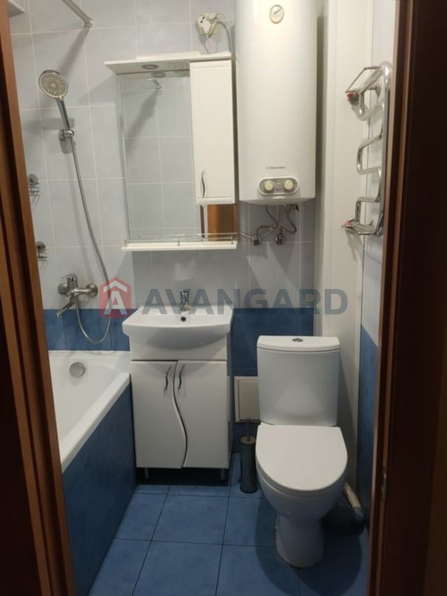 2 ��. ��������, 44/-/6 ��. �., 3/5 ������ ���� 5