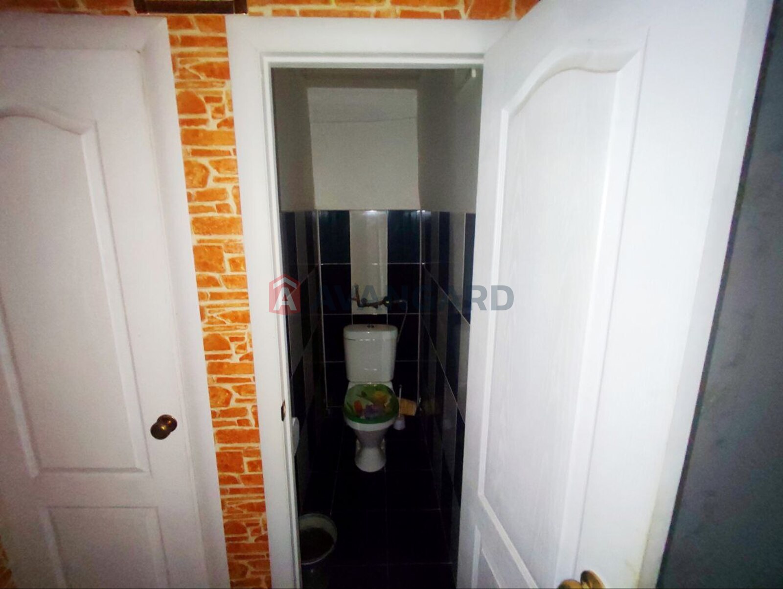 2 . , 52/28/7 . ., 8/9   9