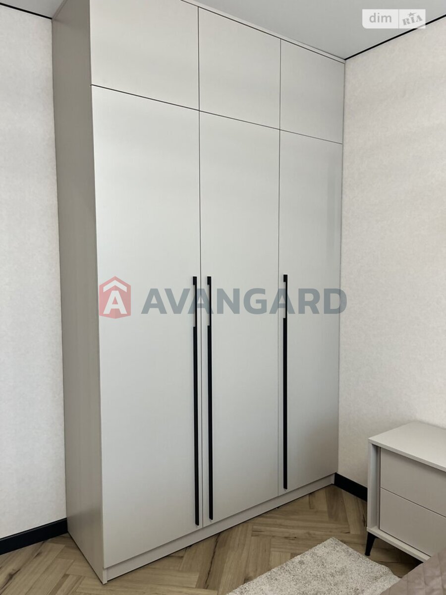 2 ��. ��������, 70/38/16 ��. �., 2/10 ������ ���� 15