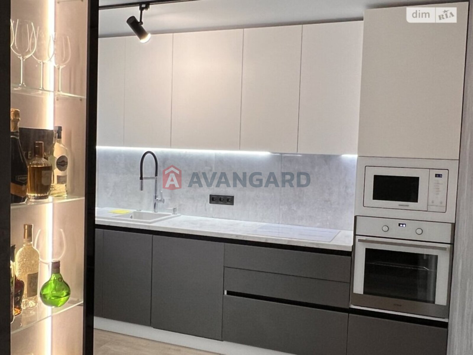 3 ��. ��������, 78/-/10 ��. �., 5/10 ������ ���� 4