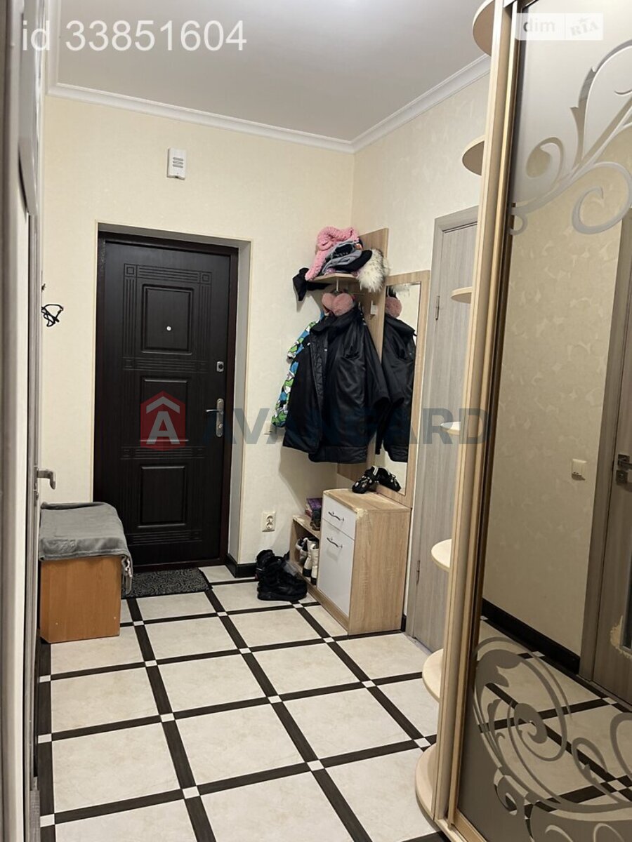 3 ����. ��������, 70/35/13 ��. �., 2/2 ���� ���� 4