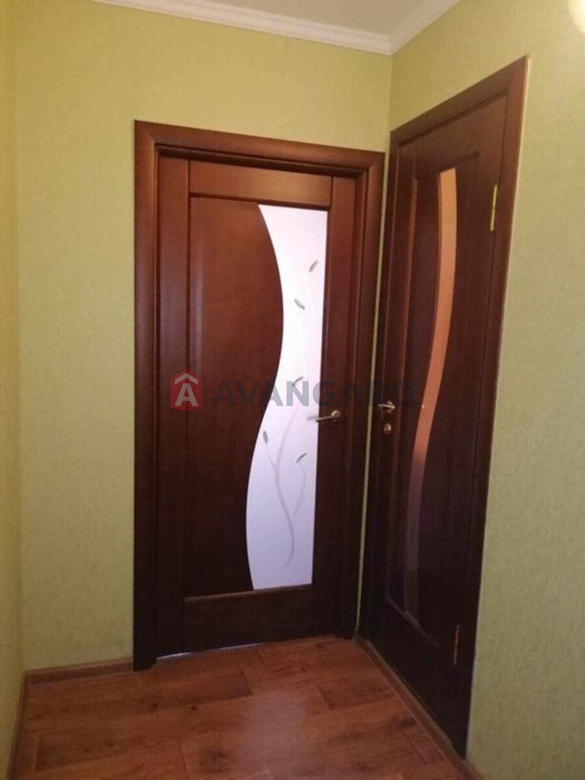 3 ����. ��������, 61/-/8 ��. �., 1/10 ���� ���� 19