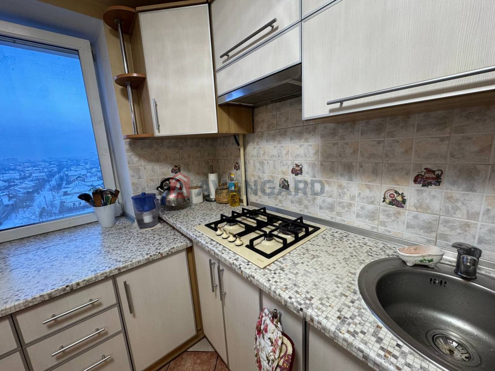 3 ��. ��������, 66/39/7 ��. �., 8/9 ������ ���� 8