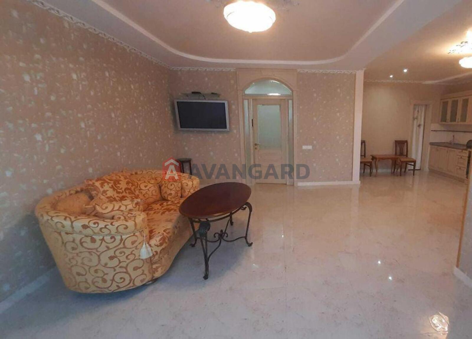 2 ��. ��������, 78/-/52 ��. �., 10/25 ������ ���� 18