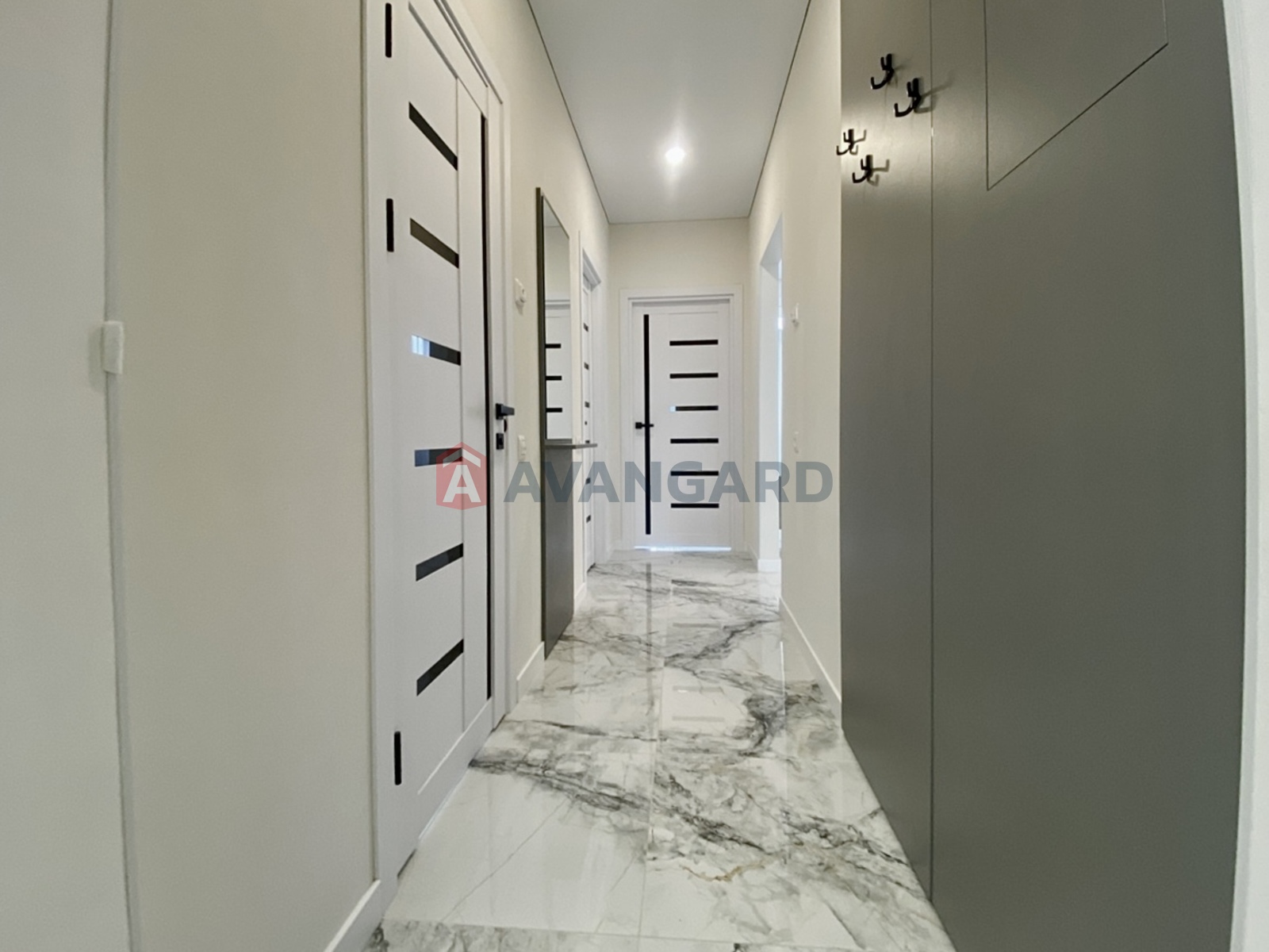 1 ��. ��������, 44/14/20 ��. �., 24/26 ������ ���� 10