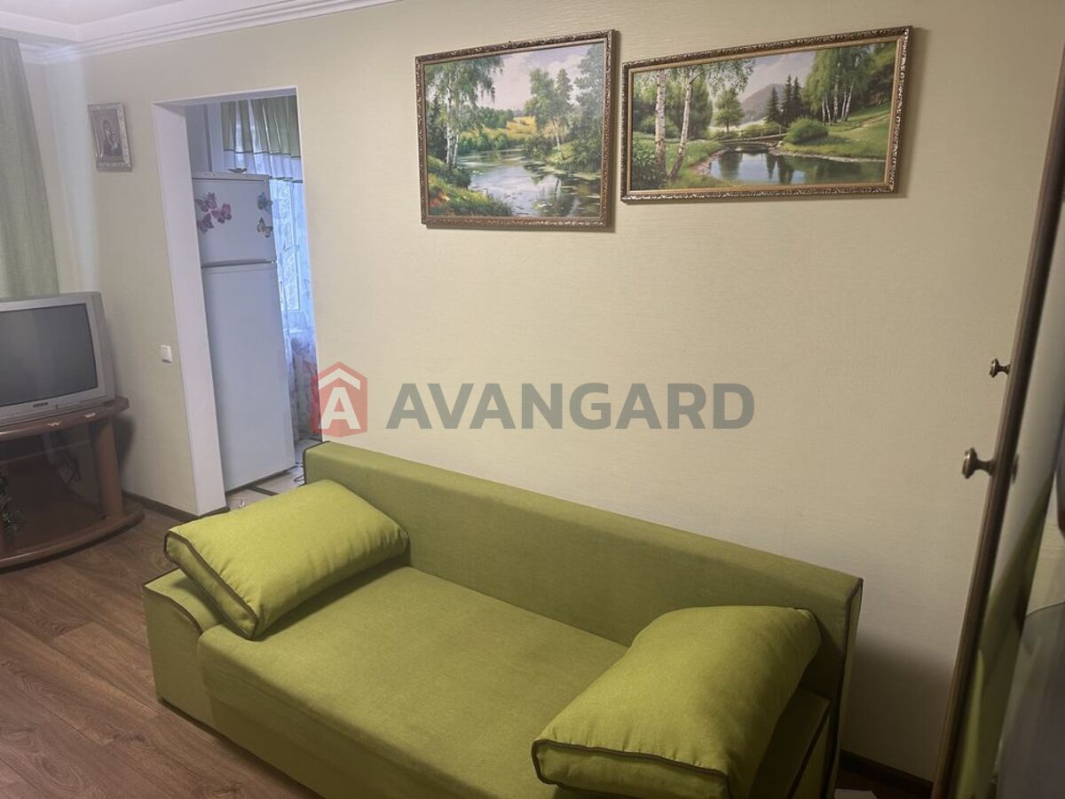 3 ��. ��������, 54/-/7 ��. �., 3/5 ������ ���� 23