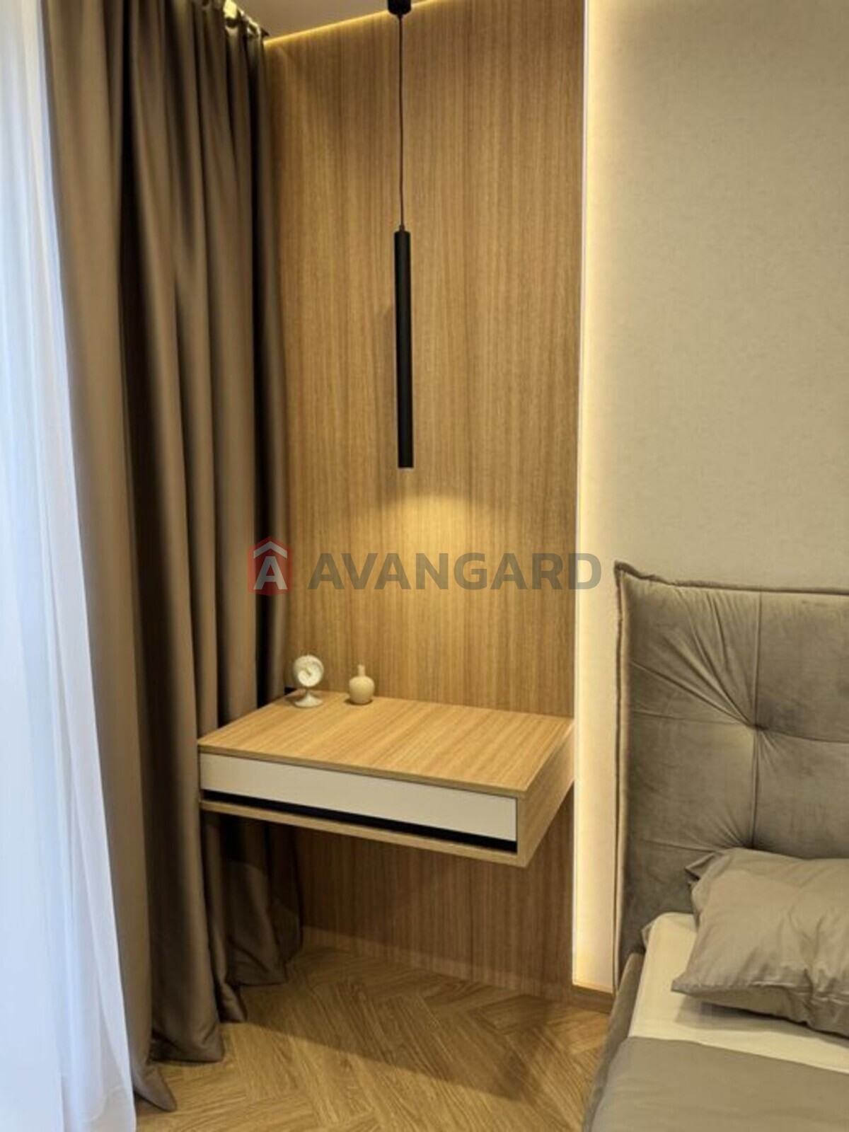 2 ��. ��������, 65/-/18 ��. �., 8/10 ������ ���� 11