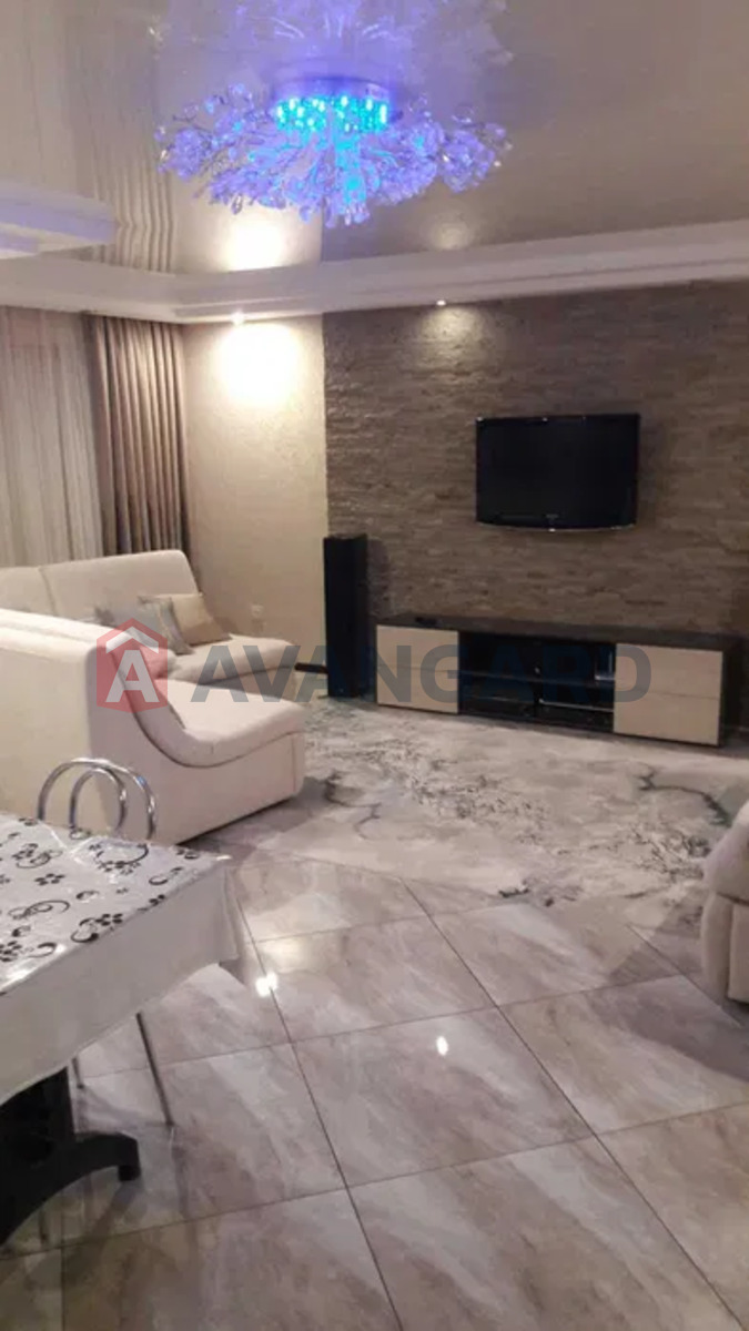 4 ��. ��������, 108/-/37 ��. �., 6/8 ������ ���� 3