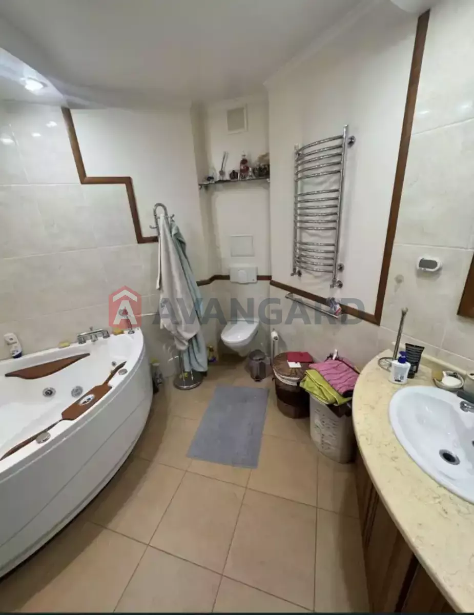 3 ��. ��������, 150/-/- ��. �., 3/10 ������ ���� 8