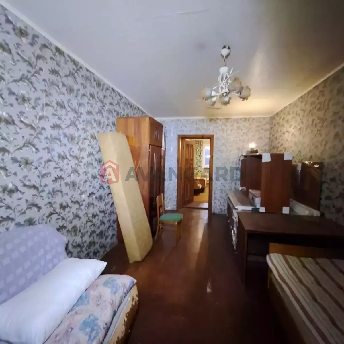 3 ��. ��������, 58/-/6 ��. �., 4/5 ������ ���� 12