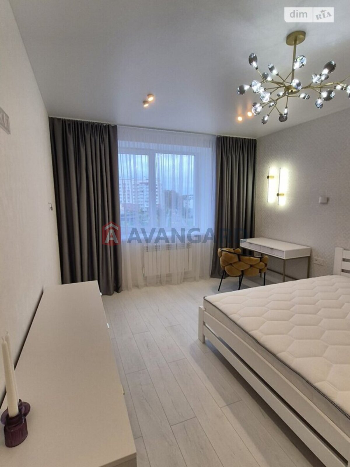 1 ��. ��������, 48/18/13 ��. �., 4/8 ������ ���� 8