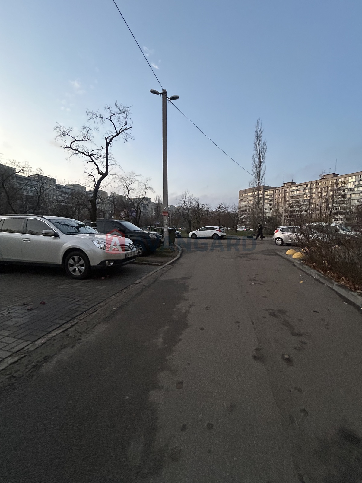 3 ��. ��������, 68/-/12 ��. �., 2/9 ������ ���� 11