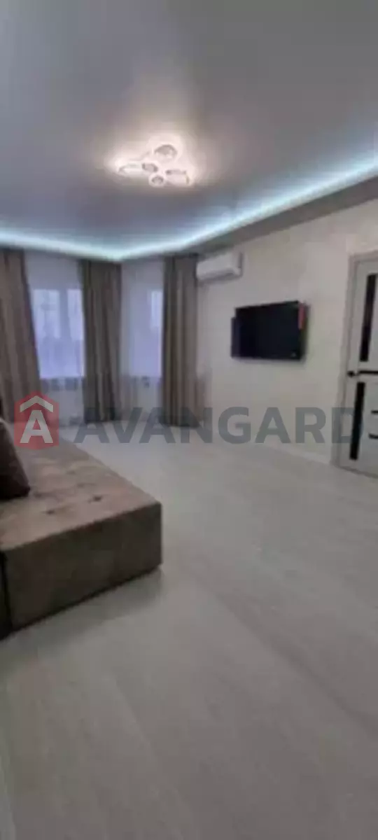 3 ��. ��������, 80/-/11 ��. �., 6/11 ������ ���� 22