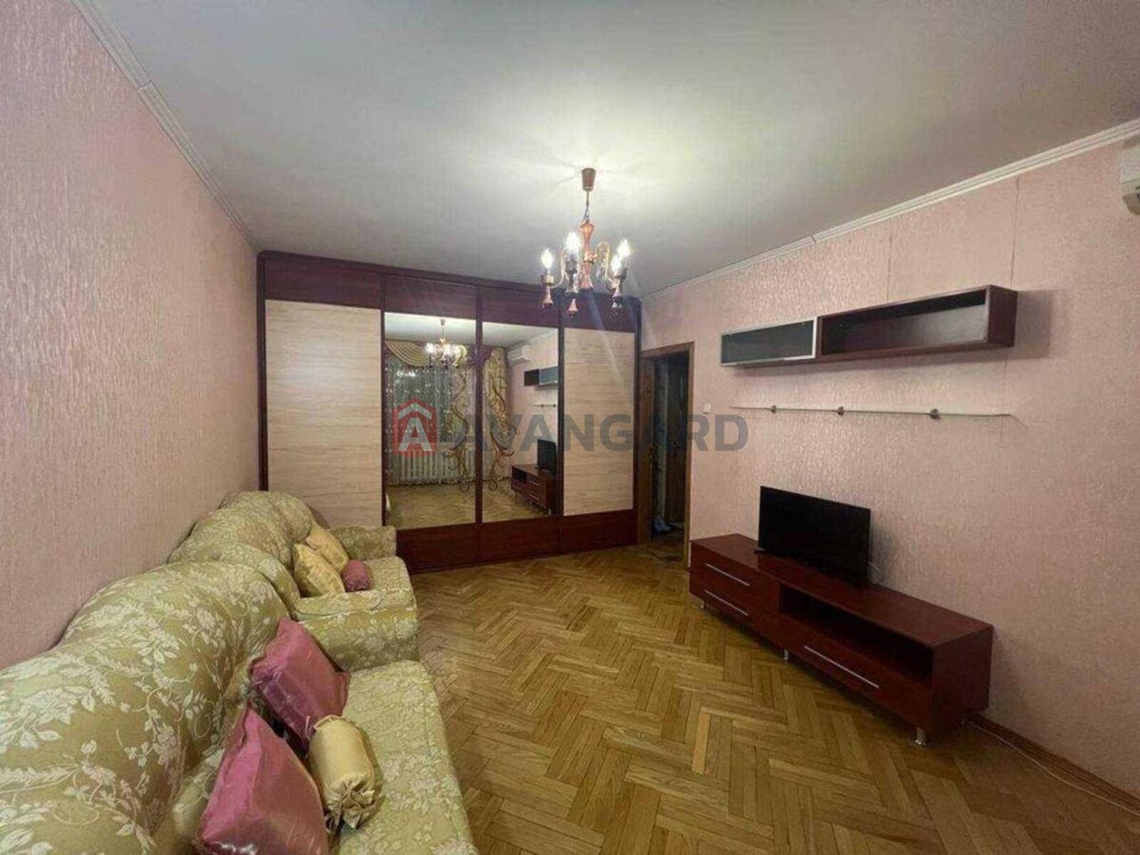 2 ��. ��������, 52/-/7 ��. �., 2/9 ������ ���� 3