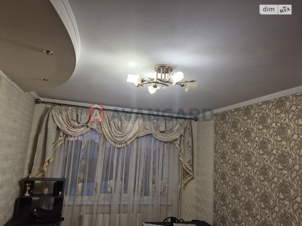 3 ��. ��������, 64/50/9 ��. �., 8/10 ������ ���� 11