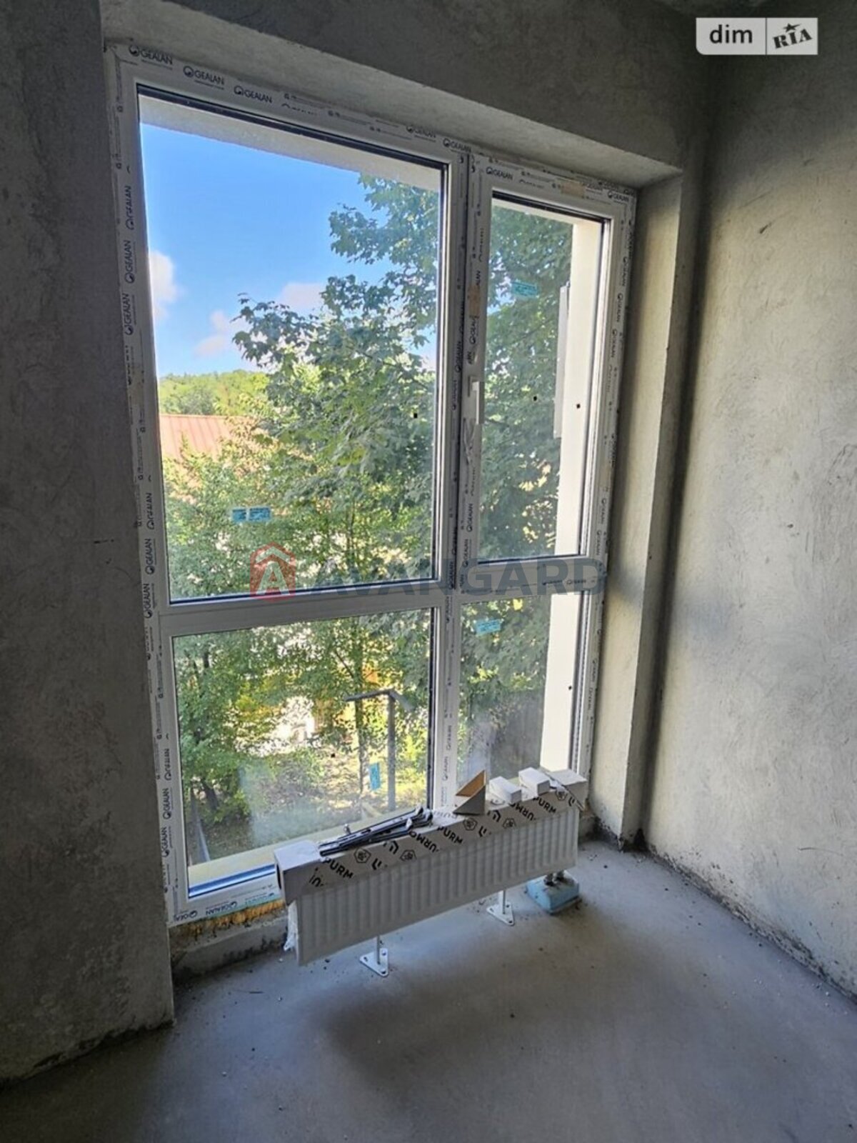 1 ��. ��������, 38/28/16 ��. �., 2/4 ������ ���� 14