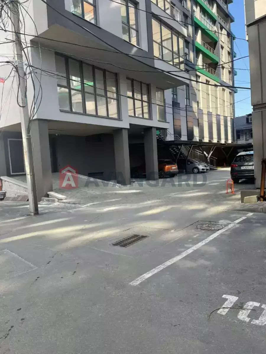 1 ��. ��������, 33/24/11 ��. �., 12/26 ������ ���� 4