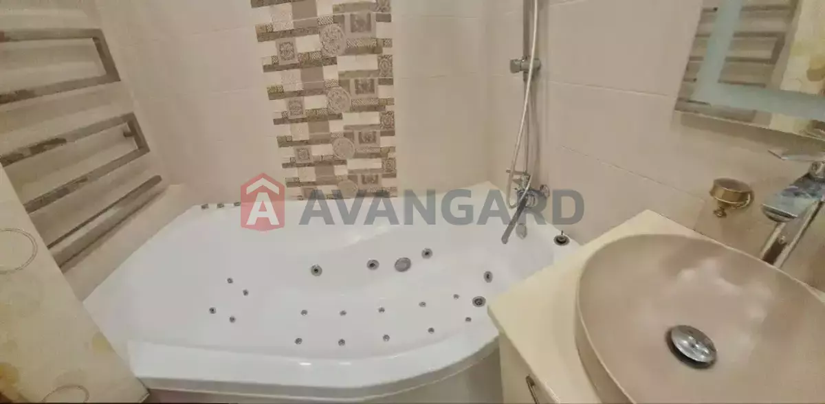 4 ����. ��������, 98/-/- ��. �., 11/20 ���� ���� 8