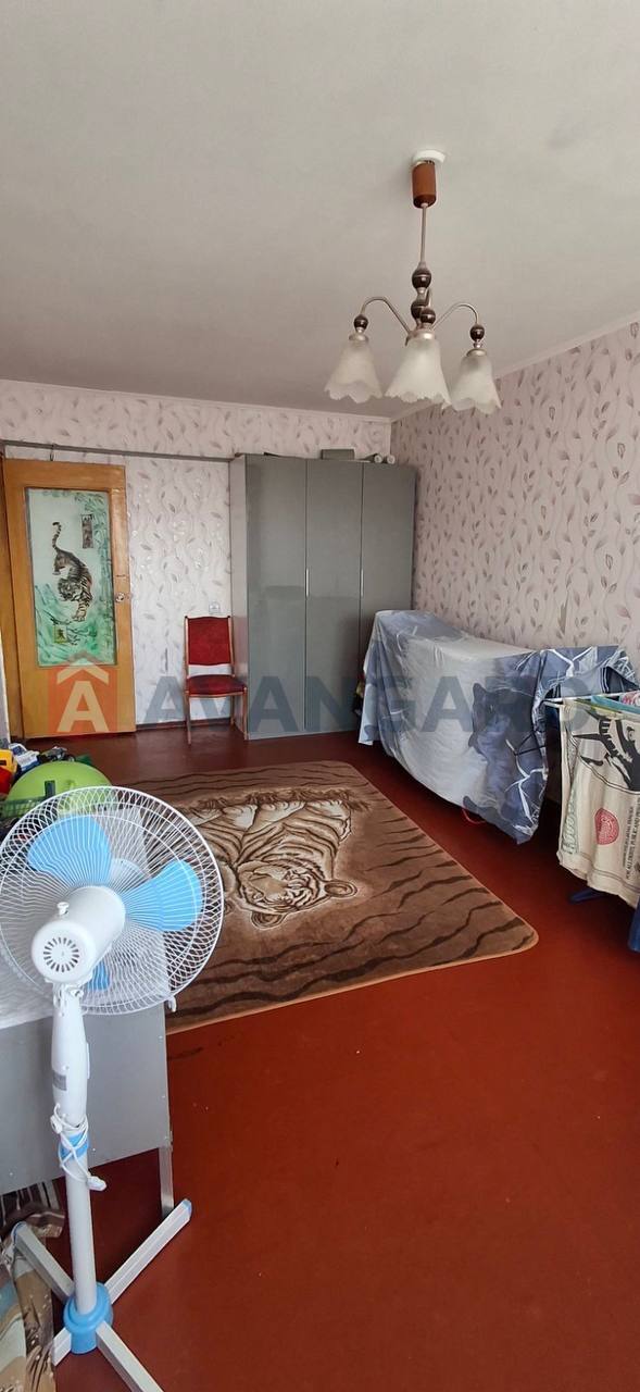 3 ��. ��������, 65/-/8 ��. �., 3/10 ������ ���� 4