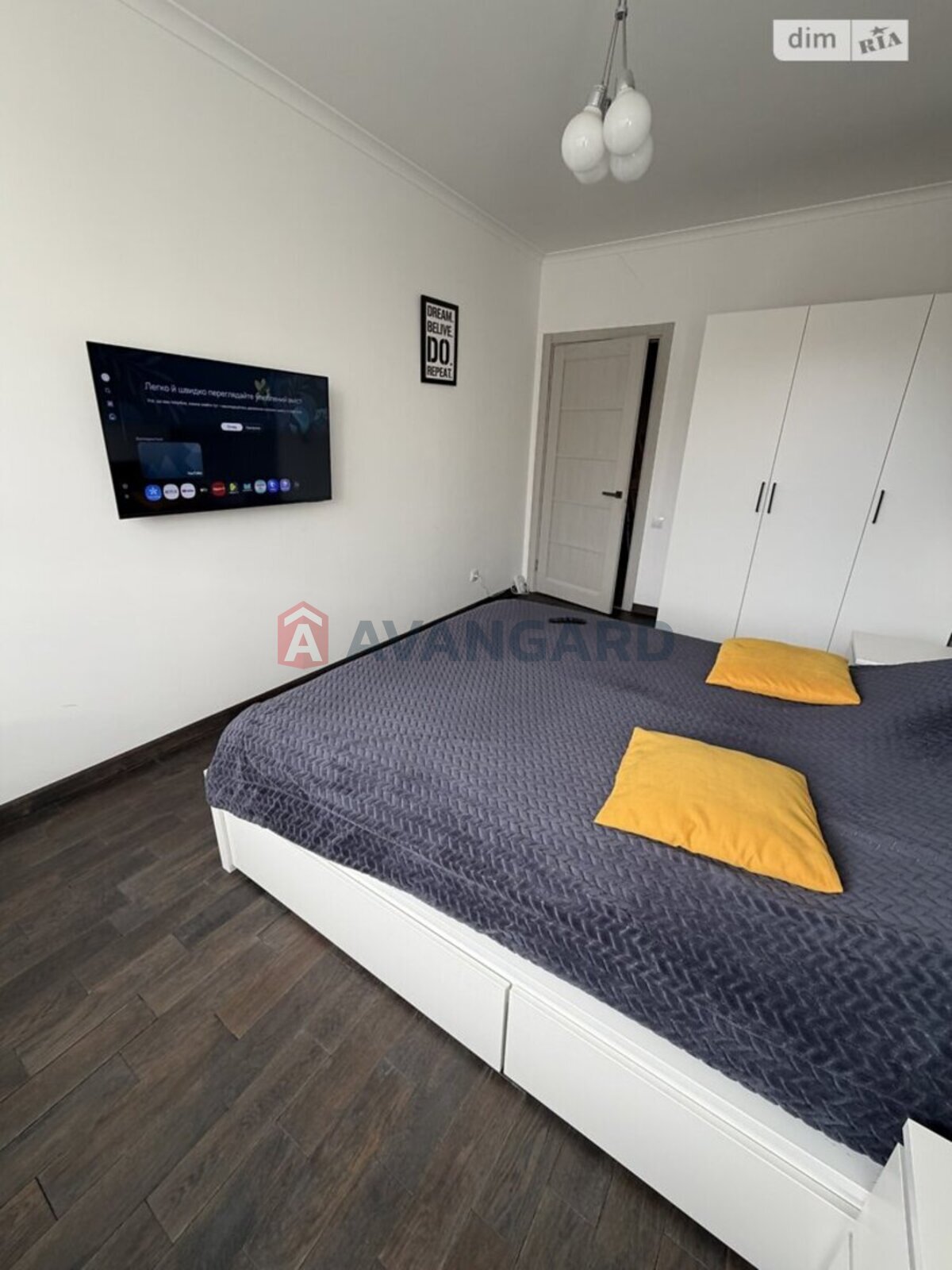 1 ��. ��������, 43/-/- ��. �., 5/5 ������ ���� 6