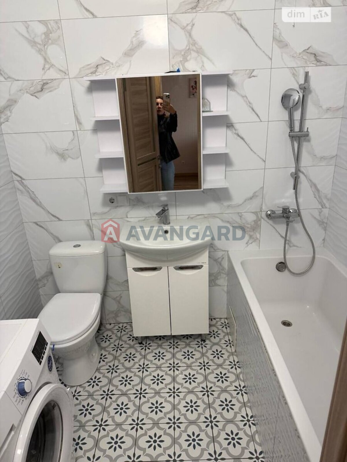 1 ��. ��������, 41/-/15 ��. �., 6/10 ������ ���� 3