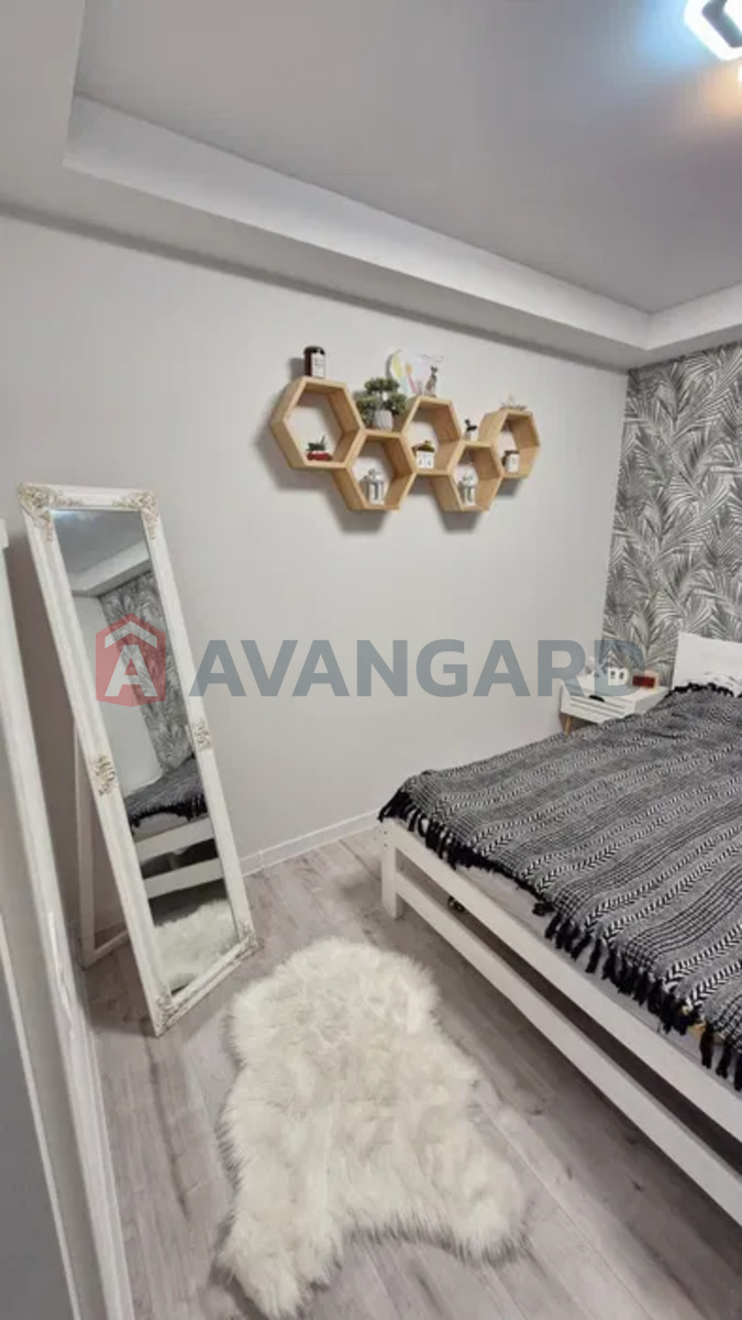 3 ����. ��������, 47/-/7 ��. �., 1/5 ���� ���� 11