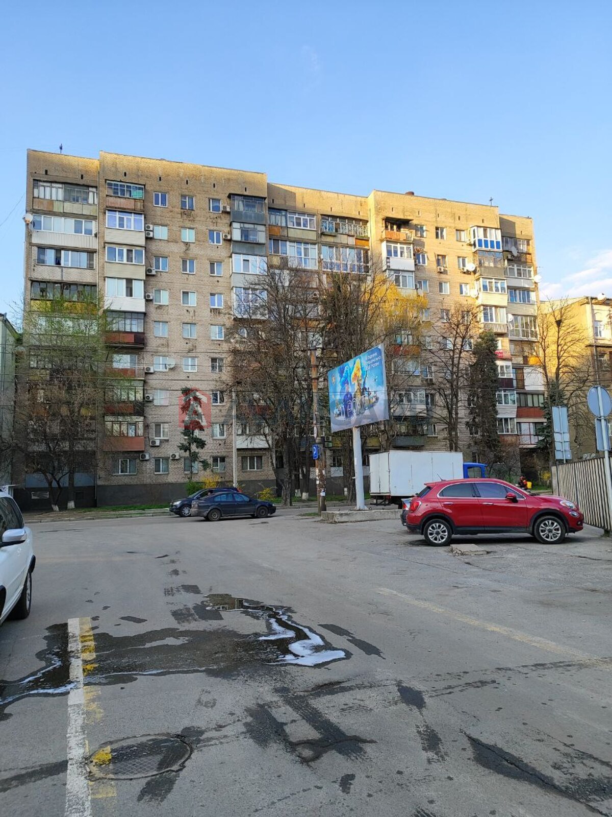 1 ����. ��������, 34/19/6 ��. �., 5/9 ���� ���� 4