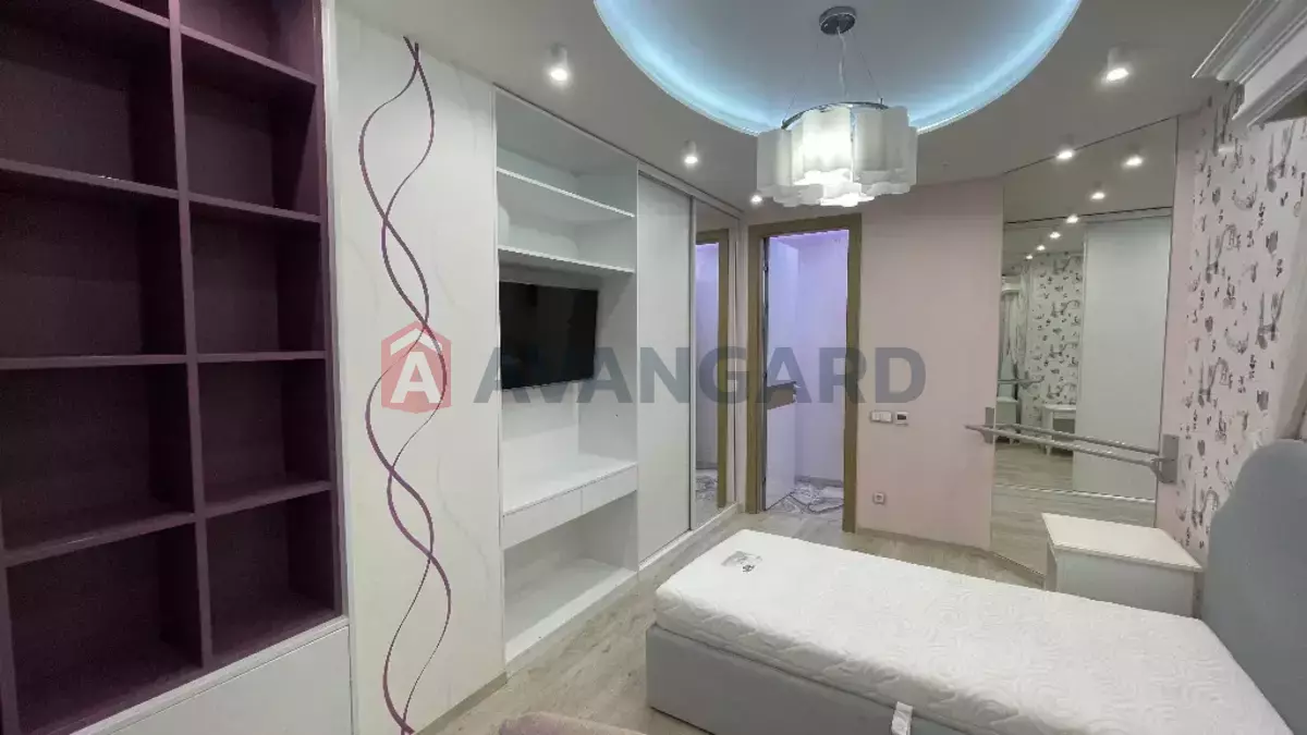 4 . , 100/-/- . ., 10/12   14